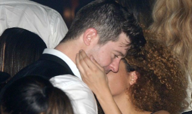 Robin Thicke Cheating 4