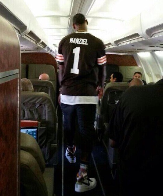 lebron-james-johnny-manziel-browns-jersey