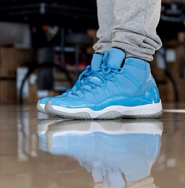 Air Jordan 11 Pantone