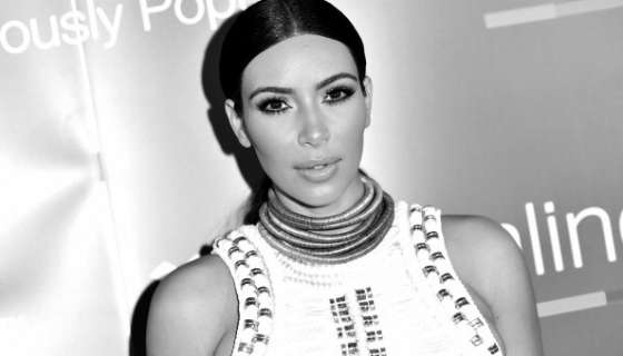 Alan Recreates Kim Kardashians Paper Magazine Pose - Alan 