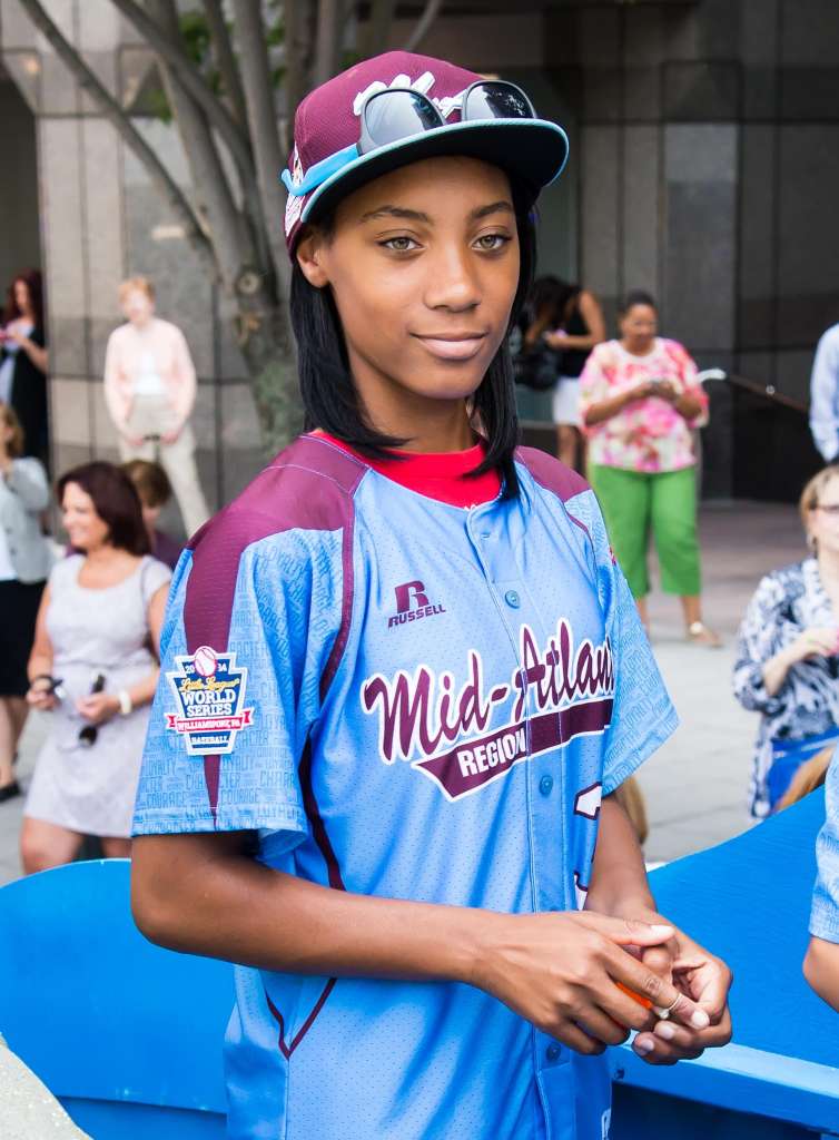 Mo'Ne Davis asks for college player who insulted her to be reinstated - Los  Angeles Times