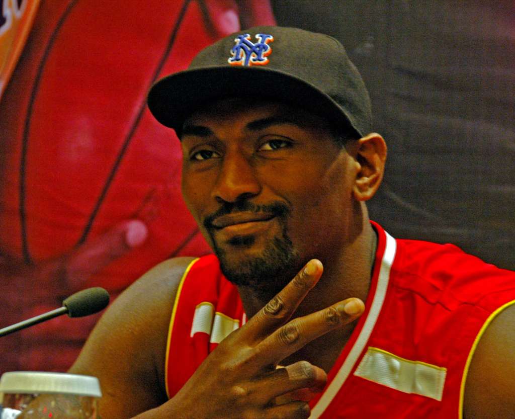 Ron Artest Meets Fans In Wuhan