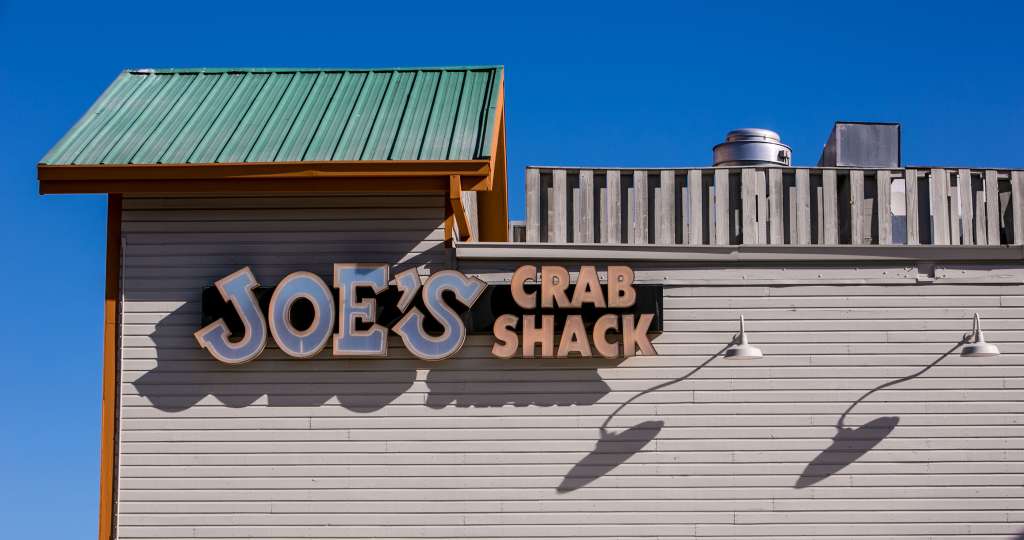 Joe’s Crab Shack Under Fire After Customers Discover Lynching Photo ...
