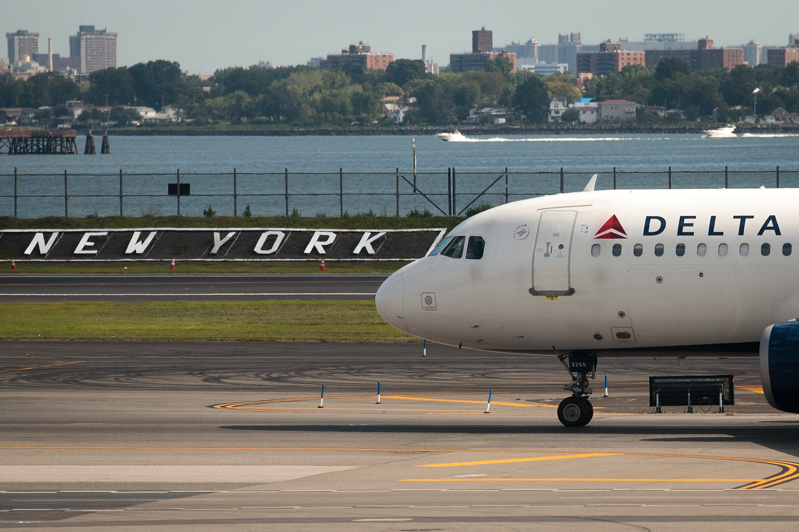 Power Outage Strands Delta Airlines Operations Worldwide